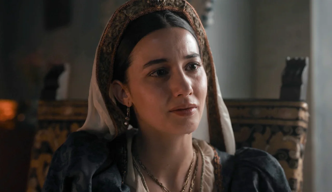 Gabriela le cuenta la sentencia a Lucía: “Las libertas serán condenadas a la hoguera”