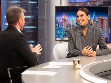 "Siento que yo sola no puedo protegerla": Cristina Pedroche reconoce haberse vuelto creyente tras su parto