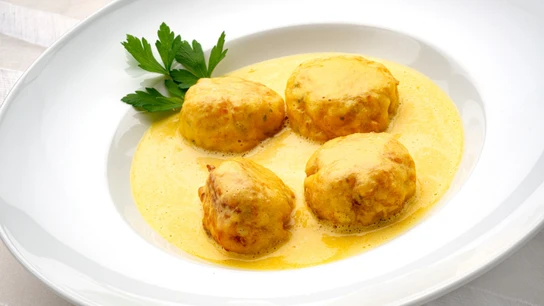 Albóndigas de bacalao al azafrán Albóndigas de bacalao al azafrán