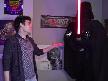 Adam Jezierski nos ense&ntilde;a la que es la casa de Goyito en Se&ntilde;or, dame paciencia: &ldquo;Mi yo de 10 a&ntilde;os se volver&iacute;a loco aqu&iacute;&rdquo;