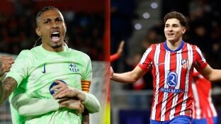 Raphinha y Juli&aacute;n &Aacute;lvarez celebrando un gol con Barcelona y Atl&eacute;tico de Madrid