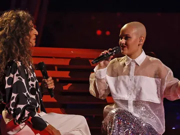 Rosario Flores y Gara: así ha sido la actuación con más arte de la Gran Final Rosario Flores y Gara: así ha sido la actuación con más arte de la Gran Final