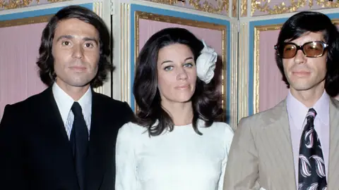 Raphael y Natalia Figueroa el día de su boda con Paco Gordillo Raphael y Natalia Figueroa el día de su boda con Paco Gordillo