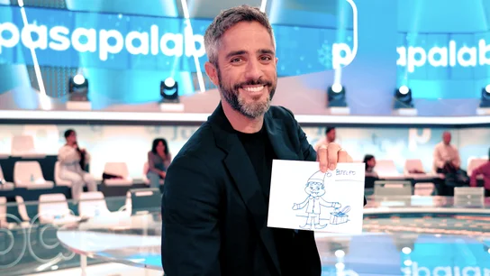 El emotivo deseo navideño de Roberto Leal para que Pasapalabra siga siendo "una pieza del puzle familiar" El emotivo deseo navideño de Roberto Leal para que Pasapalabra siga siendo "una pieza del puzle familiar"