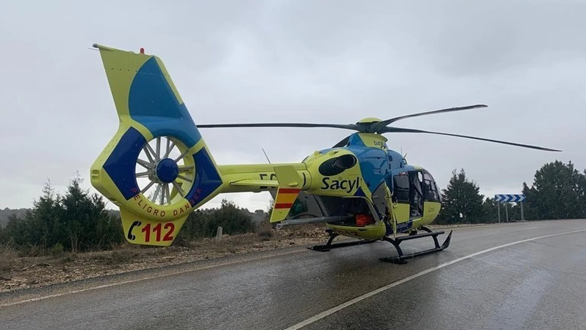 Imagen de archivo de un helicóptero medicalizado del Sacyl. Imagen de archivo de un helicóptero medicalizado del Sacyl.