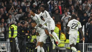 Mbapp&eacute; celebra su golazo ante el Sevilla (4-2)