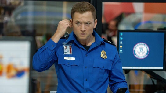 Taron Egerton en Equipaje de mano