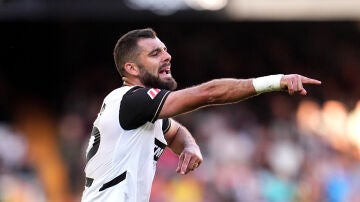 Luis Rioja (Valencia) durante el partido ante el Alavés