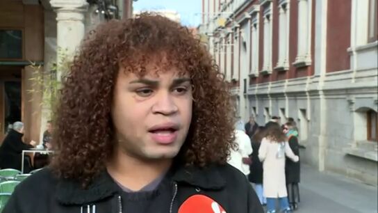 El agresor la tir&oacute; al suelo y comenz&oacute; a golpearle mientras le llamaba "maric&oacute;n"