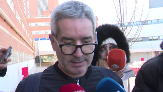 Jacobo Martos atendiendo a la prensa