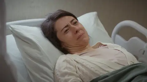 Şarife abre su corazón a Bahar y revela la trágica historia de cómo perdió a su hija: ¿habrá reencuentro después de quince años? Şarife abre su corazón a Bahar y revela la trágica historia de cómo perdió a su hija: ¿habrá reencuentro después de quince años?