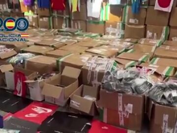 Detenidas 73 personas por introducir 2.000 toneladas de productos falsificados: bolsos de lujo, calzado y relojes de alta gama