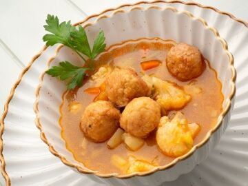 Sopa de hortalizas y pollo