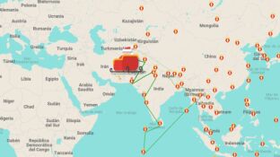 Papa Noel viajando por el mundo