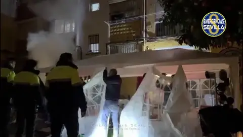 Así encontró la policía la zona en las Tres Mil Viviendas Así encontró la policía la zona en las Tres Mil Viviendas
