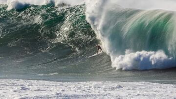 Landon McNamara y su ola ganadora en el Eddie Aikau Invitational 2024