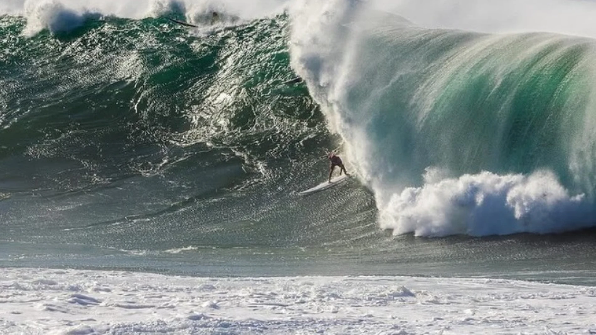 Landon McNamara y su ola ganadora en el Eddie Aikau Invitational 2024 Landon McNamara y su ola ganadora en el Eddie Aikau Invitational 2024