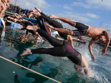 Salida de la la 115 edición de la Copa Nadal en el puerto de Barcelona