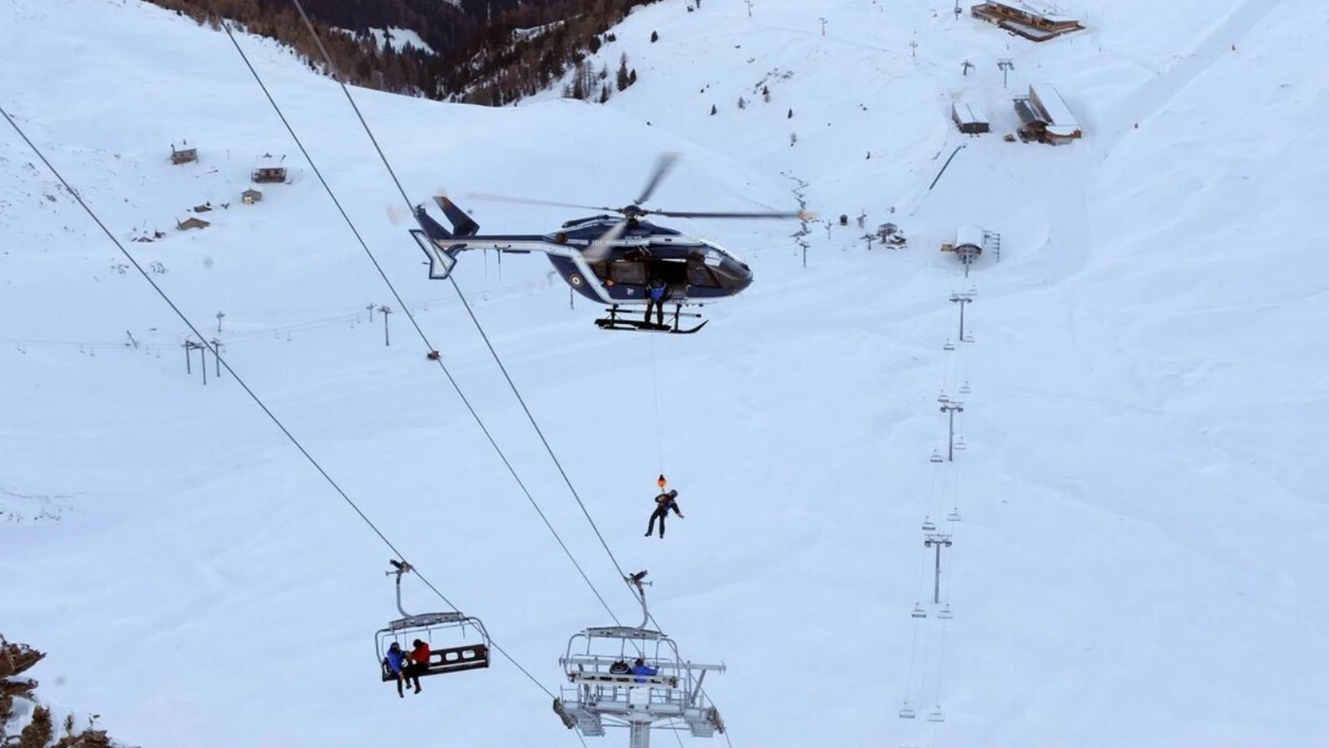 Imagen del rescate en la estación de Superdévoluy Imagen del rescate en la estación de Superdévoluy