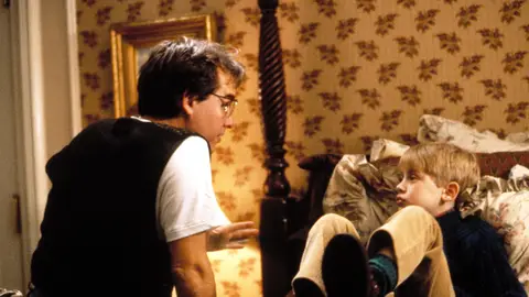 Chris Columbus y Macaulay Culkin en Solo en Casa Chris Columbus y Macaulay Culkin en Solo en Casa