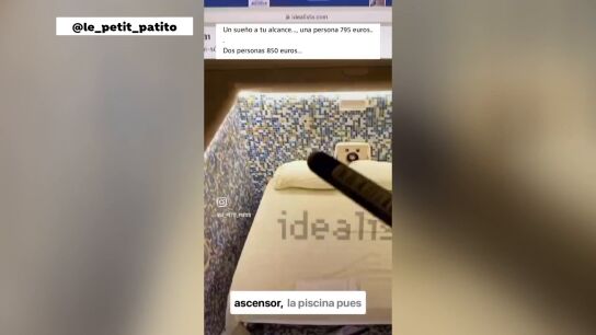 La cama en la piscina