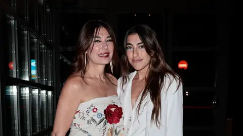 Raquel Revuelta y su hija Claudia Raquel Revuelta y su hija Claudia