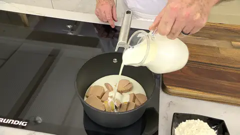 Vierte la mitad de la nata Vierte la mitad de la nata