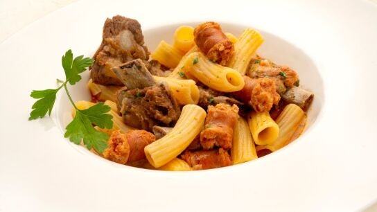 Receta f&aacute;cil y r&aacute;pida de Karlos Argui&ntilde;ano, que seguro que les encanta a todos los ni&ntilde;os: macarrones caldosos