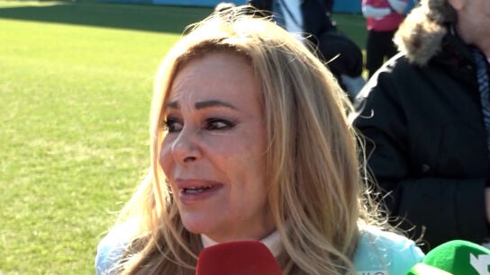 Ana Obreg&oacute;n emocionada