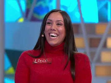 Las tres de la uva que se lo ponen muy difícil a Lidia en el panel final de La ruleta de la suerte Las tres de la uva que se lo ponen muy difícil a Lidia en el panel final de La ruleta de la suerte