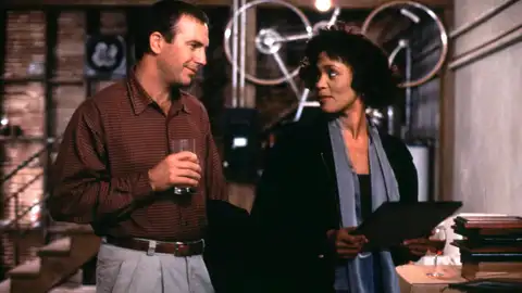 Kevin Costner y Whitney Houston Kevin Costner y Whitney Houston