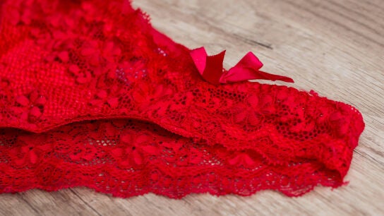 Ropa interior roja