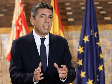 A3 Noticias 1 (31-12-24) Mazón exige ayudas “directas y efectivas” y pide lealtad institucional por la DANA en su discurso de fin de año A3 Noticias 1 (31-12-24) Mazón exige ayudas “directas y efectivas” y pide lealtad institucional por la DANA en su discurso de fin de año
