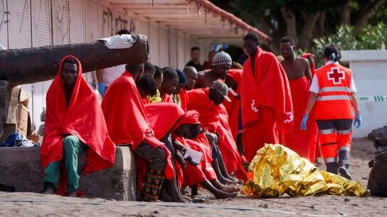 Migrantes del cayuco rescatado