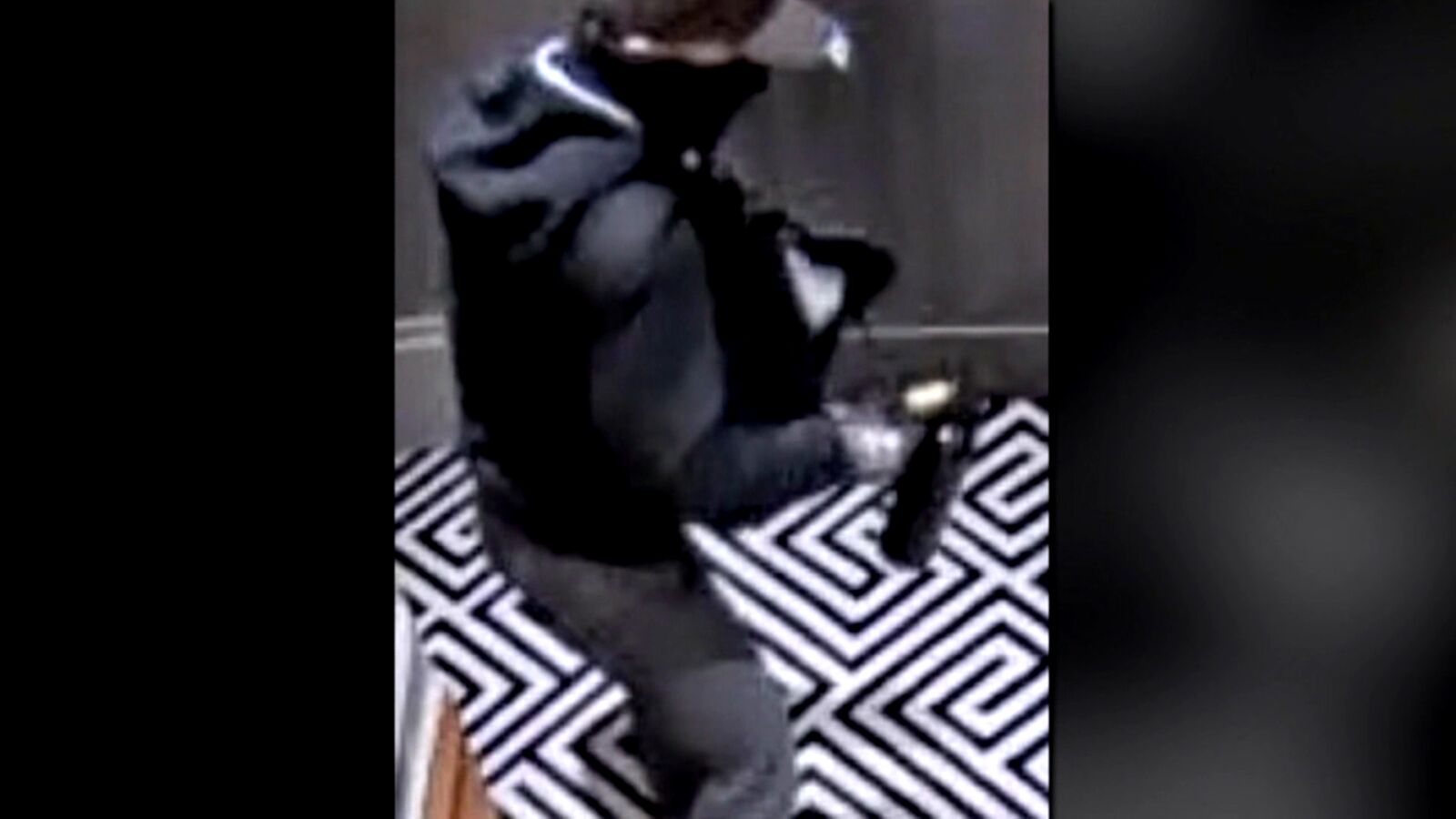 Ofrecen más de un millón de euros de recompensa tras un robo de lujo a una influencer en Londres