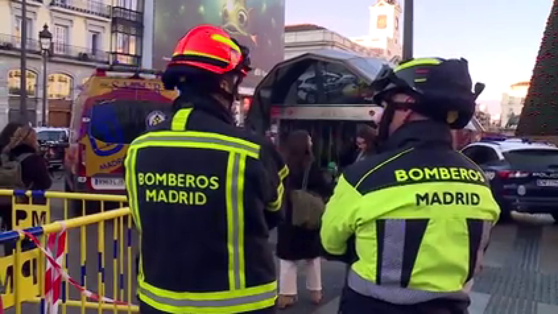 Bomberos en la estaci&oacute;n de Sol, en Madrid