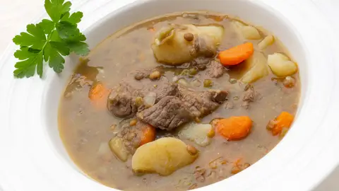 "Esto es la bomba": Arguiñano sorprende con unas lentejas estofadas orio para empezar el año "Esto es la bomba": Arguiñano sorprende con unas lentejas estofadas orio para empezar el año