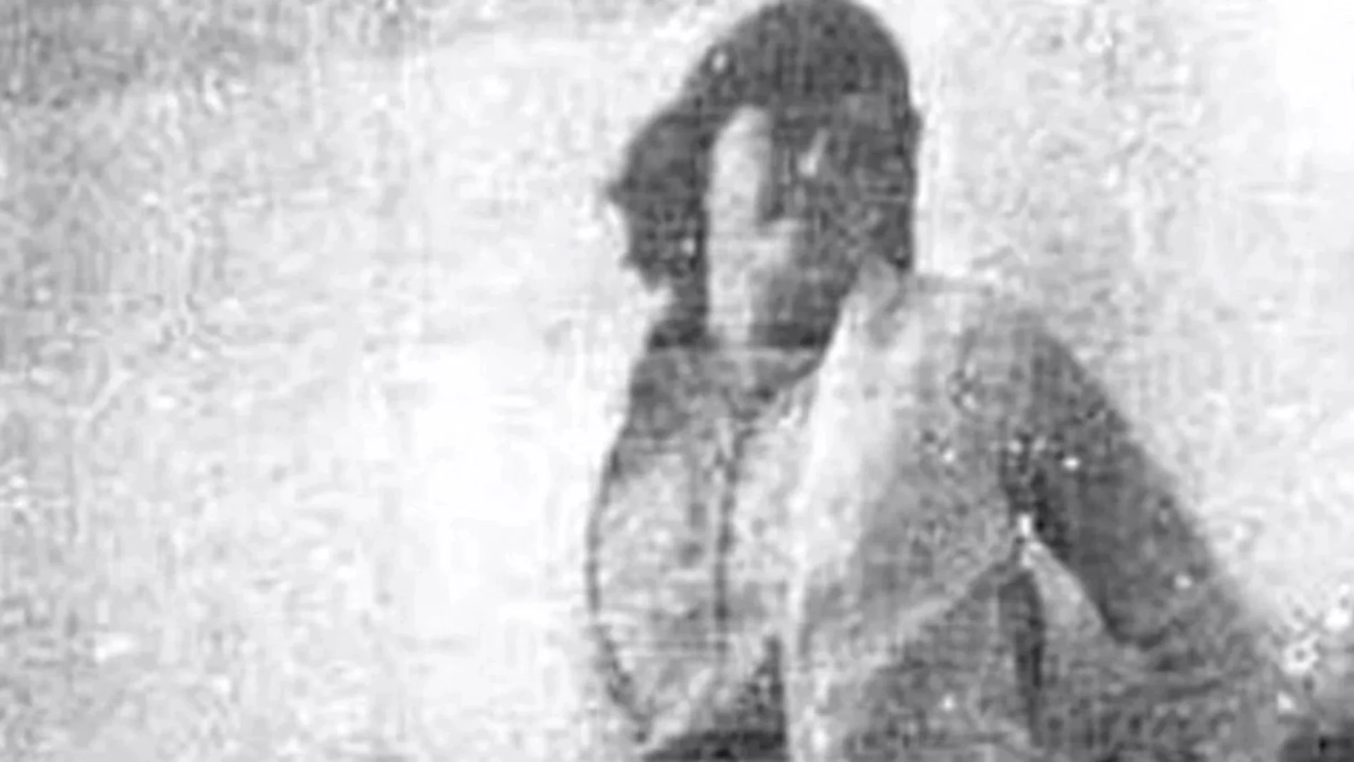 Encuentran viva 52 años después a Sheila Fox gracias a una foto borrosa en blanco y negro Encuentran viva 52 años después a Sheila Fox gracias a una foto borrosa en blanco y negro