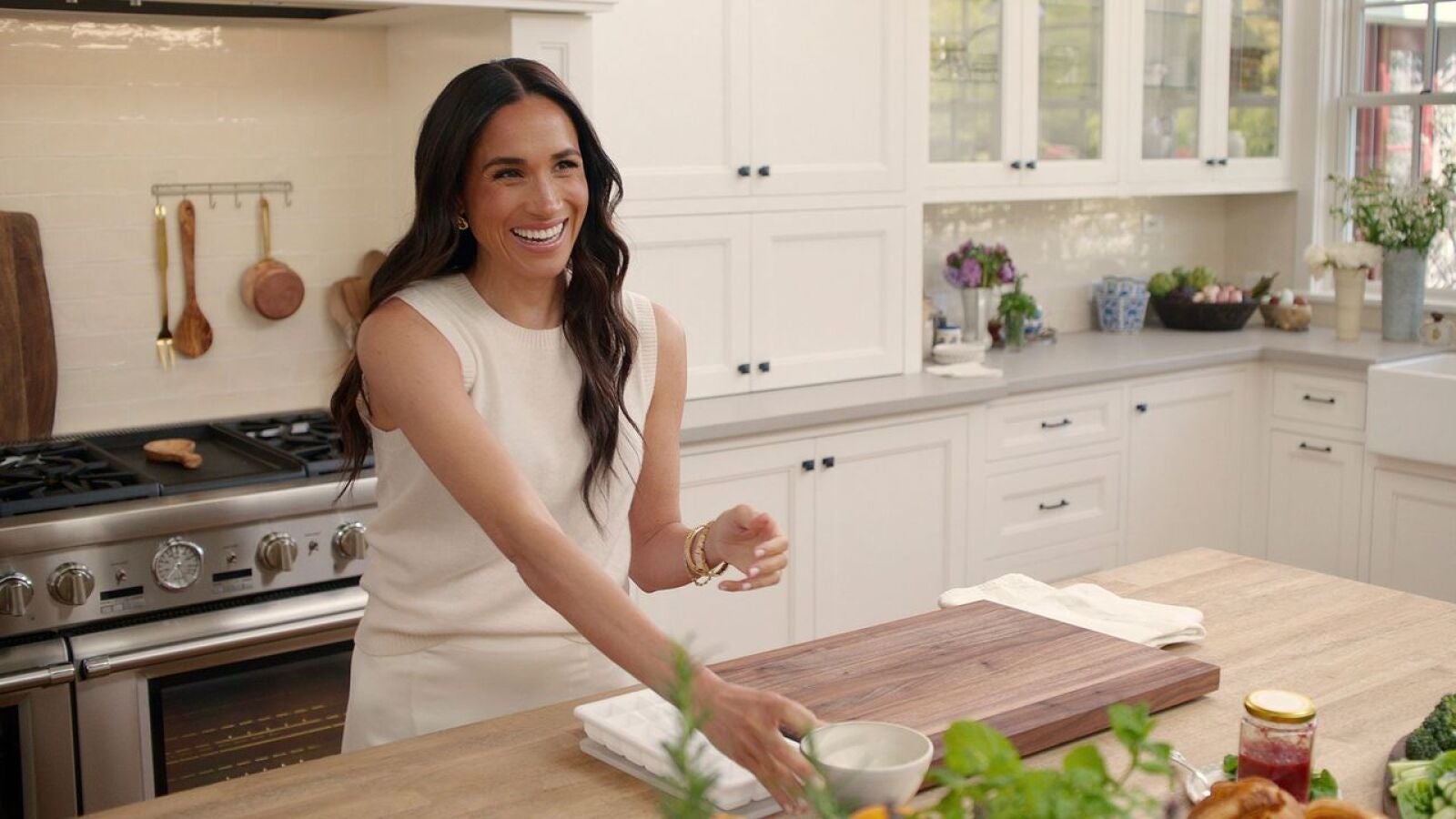 Meghan Markle reaparece con un programa de jardinería y secretos de cocina