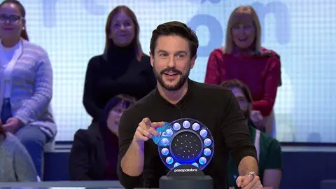 El dardo de Alejo Sauras que Roberto Leal no se veía venir: “No sé si es un piropo o una guantá” El dardo de Alejo Sauras que Roberto Leal no se veía venir: “No sé si es un piropo o una guantá”