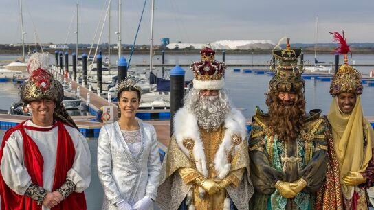 Carolina Mar&iacute;n, junto a los Reyes Magos en Huelva