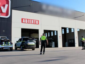 Imagen de los agentes la Guardia Civil.