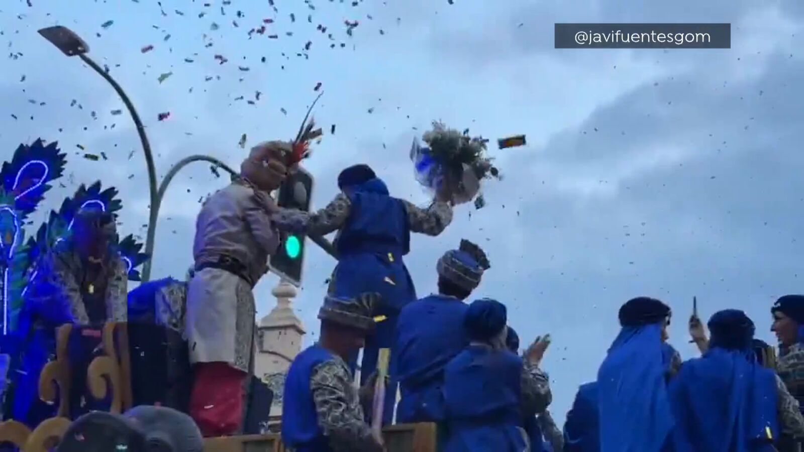 Motín por falta de caramelos, pedida de mano y estampida de bueyes, las anécdotas de la cabalgata de reyes