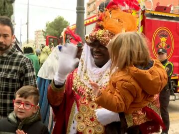 Los Reyes Magos visitan las zonas afectadas por la DANA