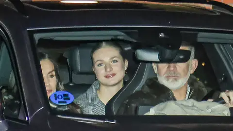 La princesa Leonor junto a sus padres La princesa Leonor junto a sus padres