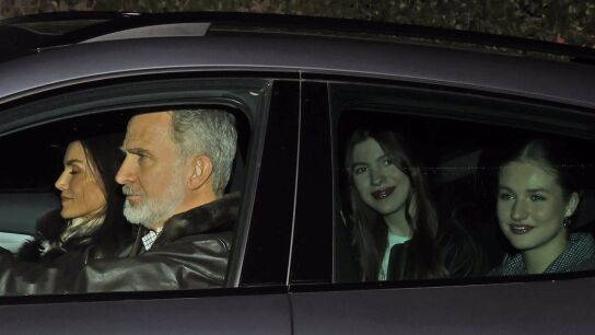 Los Reyes junto a la Princesa Leonor y la Infanta Sof&iacute;a