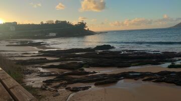 Playa de A Arnela donde se ha encontrado sin vida el cuerpo de una mujer