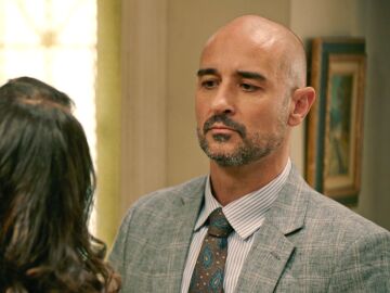 Jes&uacute;s le planta cara a Digna al descubrir Patricia Lambert est&aacute; en el bando de los Merino 