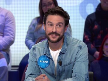La reacci&oacute;n de Roberto Leal ante la zalamer&iacute;a de Alejo Sauras: &ldquo;No vayas por ah&iacute;&rdquo;