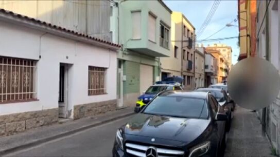 Los supuestos okupas aseguran que es su casa 